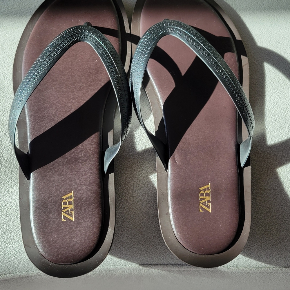 Zara Women's Rubberized Flat Sandals Black/Brown 7.5 New w/o Tags